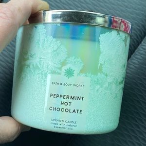 Bath & Bodyworks three wick candle peppermint hot chocolate